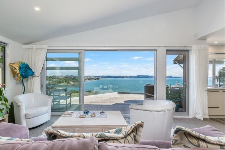 Photo of property in 41 Duncansby Road, Stanmore Bay, Whangaparaoa, 0932