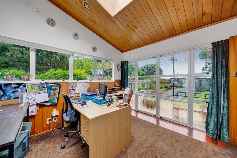 Photo of property in 15 Dives Avenue, Hawera, 4610