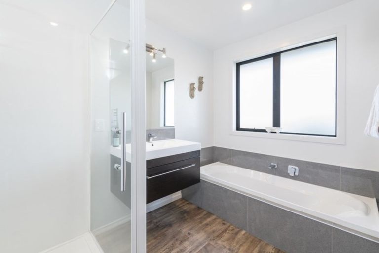 Photo of property in 30 Wanderers Avenue, Brightwater, 7022