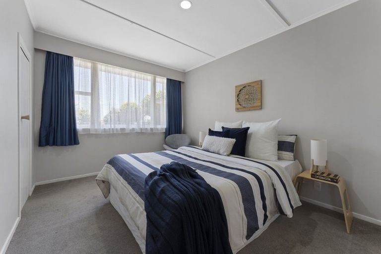 Photo of property in 335f Devon Street West, New Plymouth, 4310