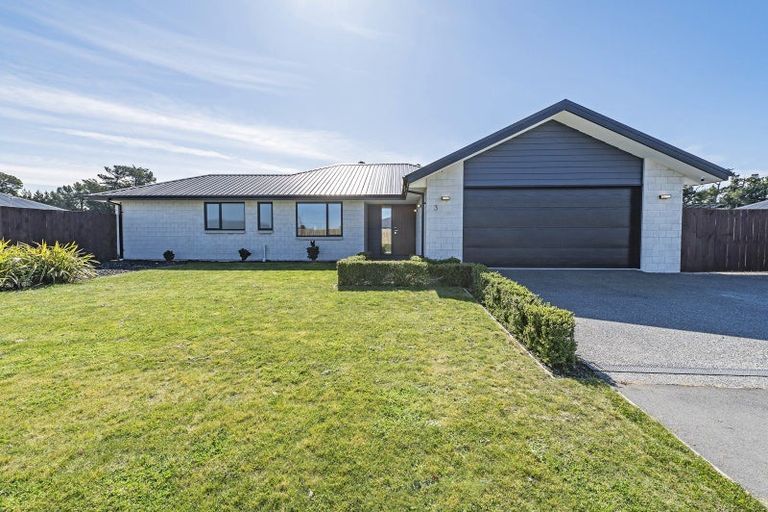 Photo of property in 3 Merino Crescent, Kirwee, 7571
