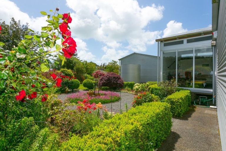 Photo of property in 129 Richmond Road, Brixton, New Plymouth, 4373