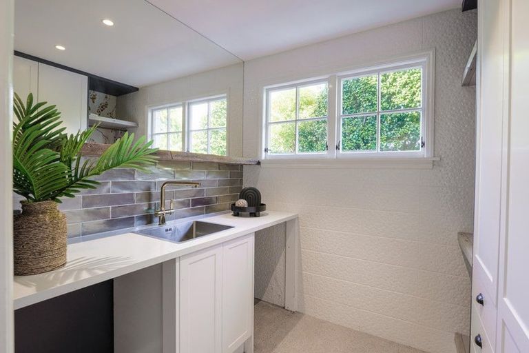 Photo of property in 96 Glandovey Road, Fendalton, Christchurch, 8052