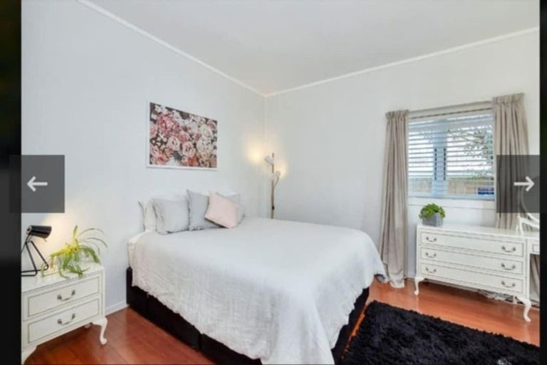 Photo of property in 2/24 Miller Road, Mangere Bridge, Auckland, 2022