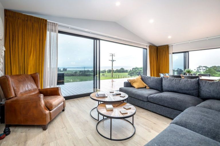 Photo of property in 52 Cross Creek Road, Western Lake, Featherston, 5773