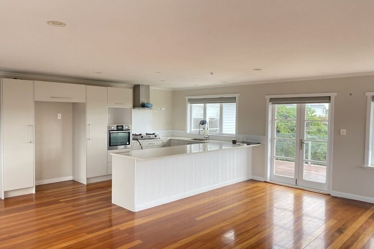 Photo of property in 111 Sunrise Avenue, Murrays Bay, Auckland, 0630