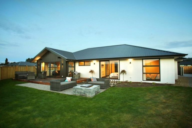 Photo of property in 17 Carrick Place, Mosgiel, 9024