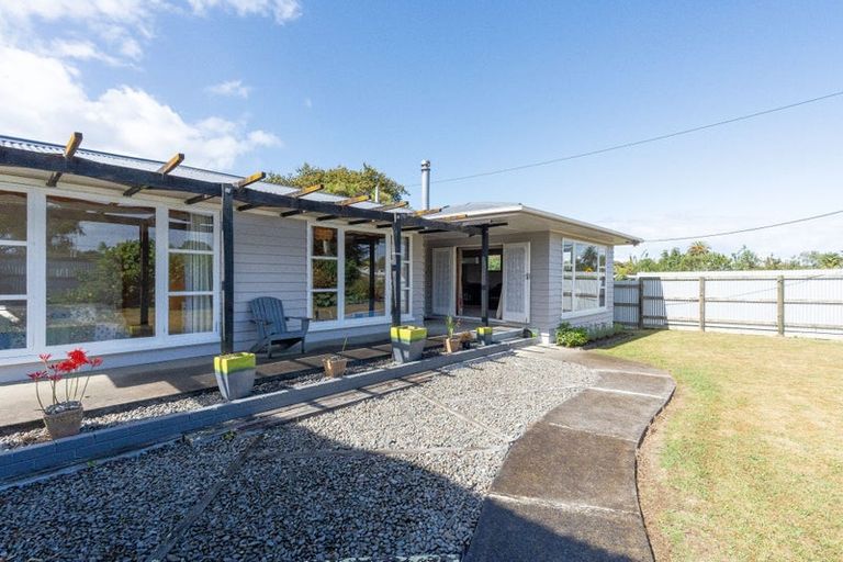 Photo of property in 9 Roslyn Road, Levin, 5510