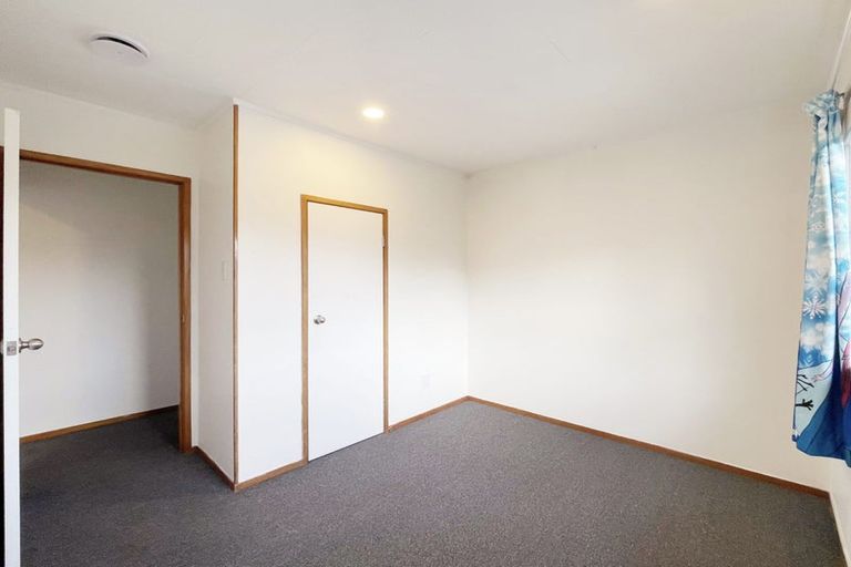 Photo of property in 5 Skyla Place, Massey, Auckland, 0614