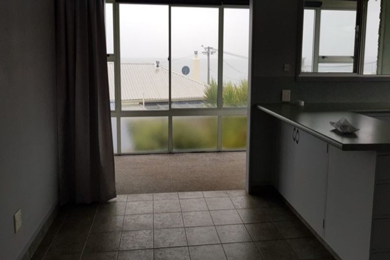 Photo of property in 3 Dixon Street, Oakura, 4314