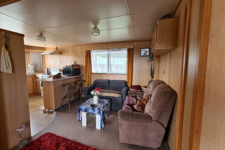 Photo of property in 13 Hickey Place, Opunake, 4616