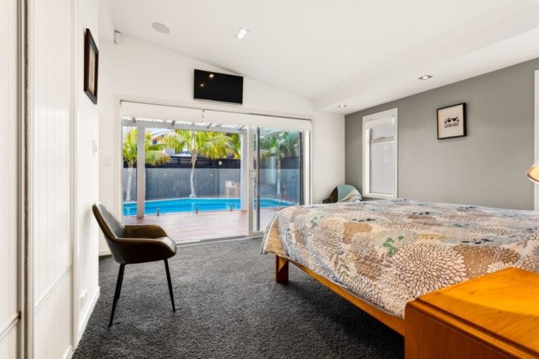 Photo of property in 1/6 Montrose Terrace, Mairangi Bay, Auckland, 0630