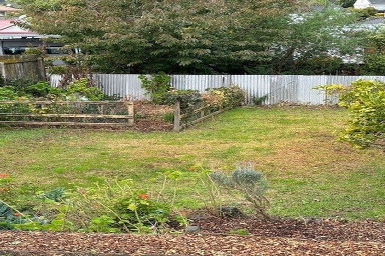 Photo of property in 18 Moana Road, Paraparaumu, 5032