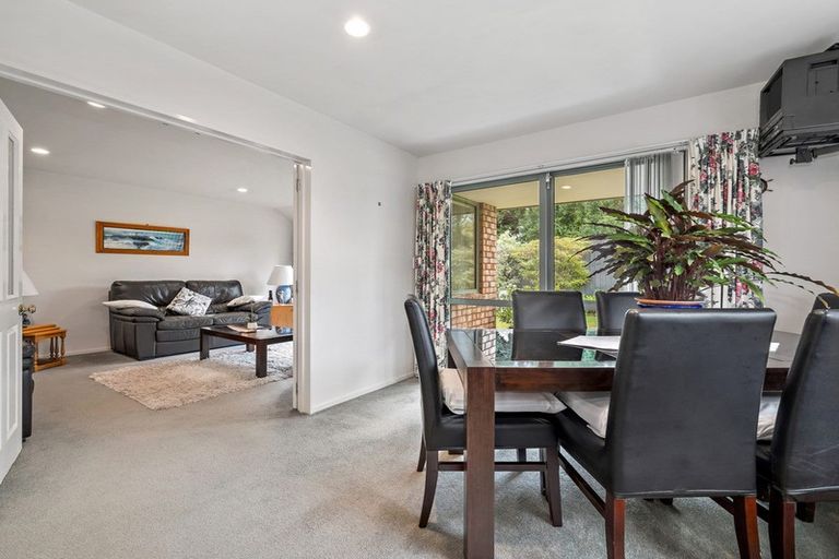 Photo of property in 25 Farquhars Road, Redwood, Christchurch, 8051