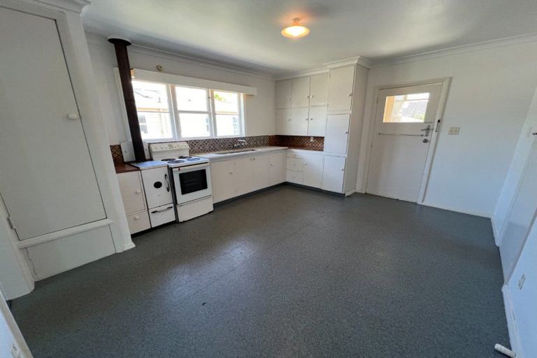 Photo of property in 18 Kingston Street, Awapuni, Palmerston North, 4412