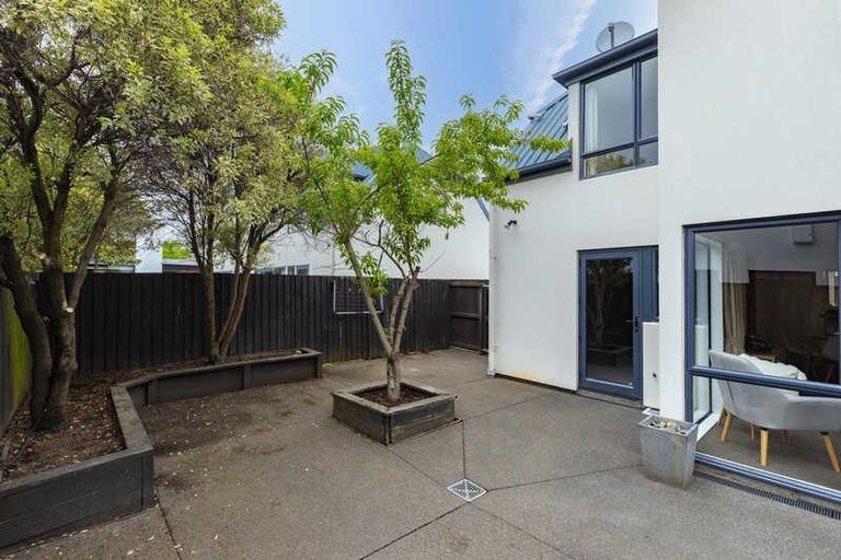 Photo of property in 2/526 Madras Street, St Albans, Christchurch, 8014