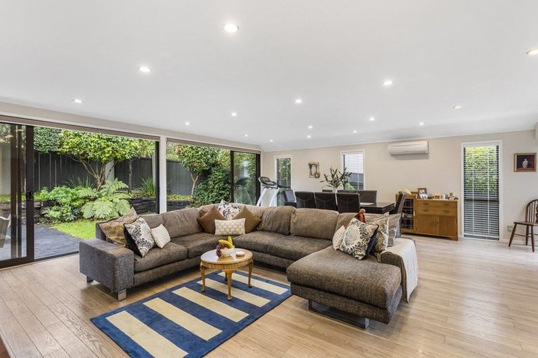 Photo of property in 28a Orchard Road, Waiake, Auckland, 0630
