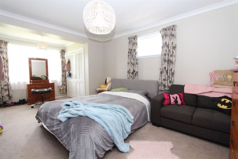 Photo of property in 49 Mcparland Street, Ebdentown, Upper Hutt, 5018