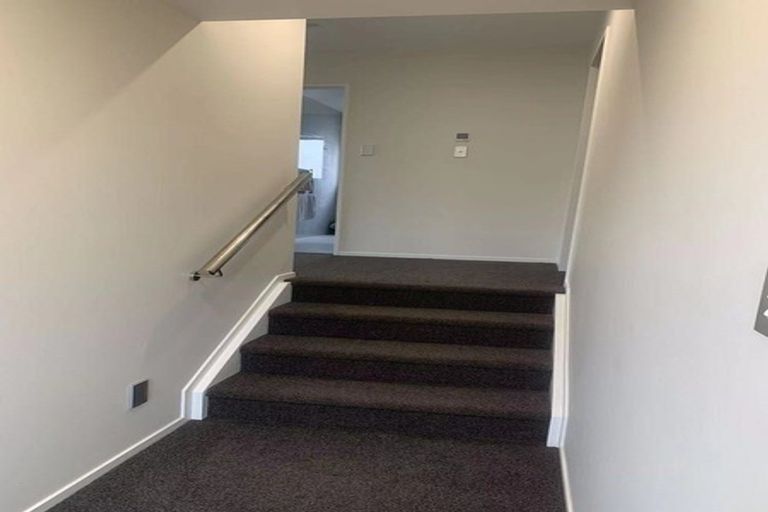 Photo of property in 98 Cardiff Road, Pakuranga, Auckland, 2010