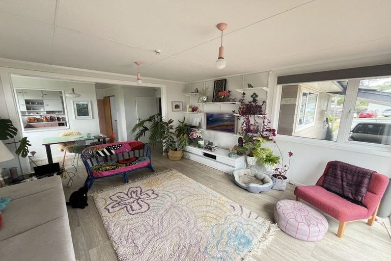 Photo of property in 42 Conclusion Street, Ascot Park, Porirua, 5024