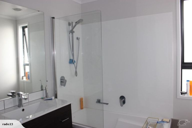 Photo of property in 2 Sidney Wallingford Way, Hobsonville, Auckland, 0616