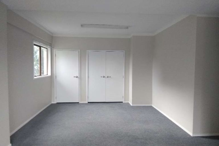 Photo of property in 76 Weatherly Road, Torbay, Auckland, 0630