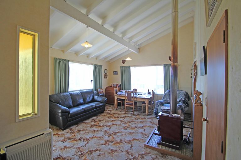 Photo of property in 76 Weston Road, Waiareka Junction, Oamaru, 9401