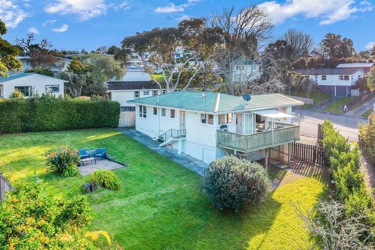 Photo of property in 39 Japonica Drive, Beach Haven, Auckland, 0626
