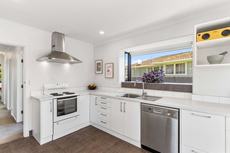 Photo of property in 1 Stanton Crescent, Hoon Hay, Christchurch, 8025