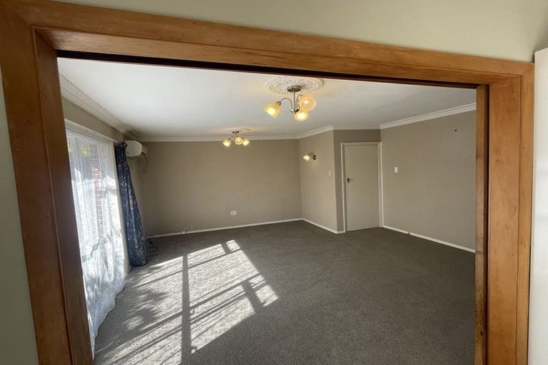 Photo of property in 67 Appleby Crescent, Burnside, Christchurch, 8053