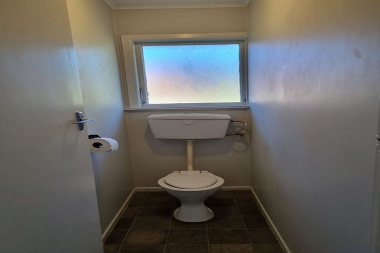 Photo of property in 12 Walpole Avenue, Hillpark, Auckland, 2102