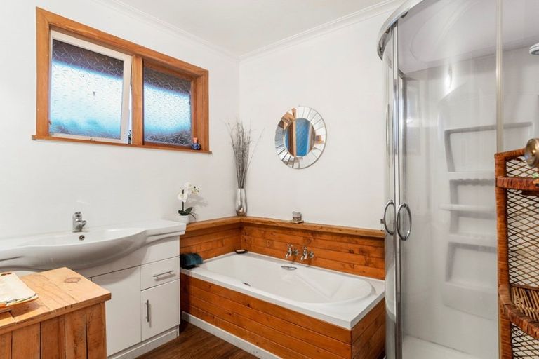 Photo of property in 138 Bellevue Road, Brookfield, Tauranga, 3110
