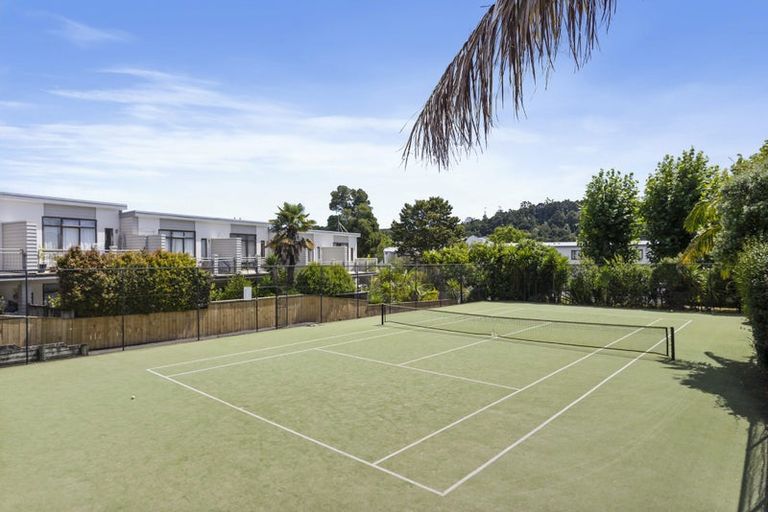 Photo of property in The Grange, 65/92 Bush Road, Albany, Auckland, 0632