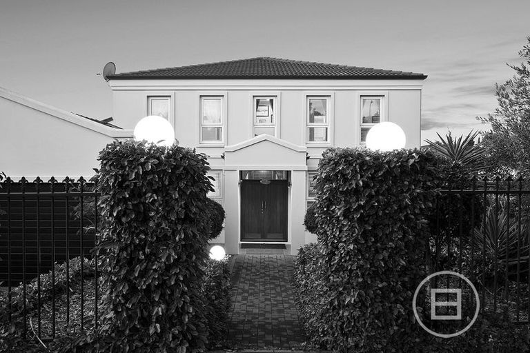 Photo of property in 1 Basra Drive, Henderson, Auckland, 0612