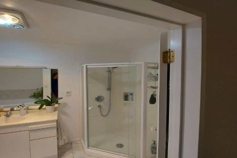 Photo of property in 58 Kate Sheppard Avenue, Torbay, Auckland, 0630