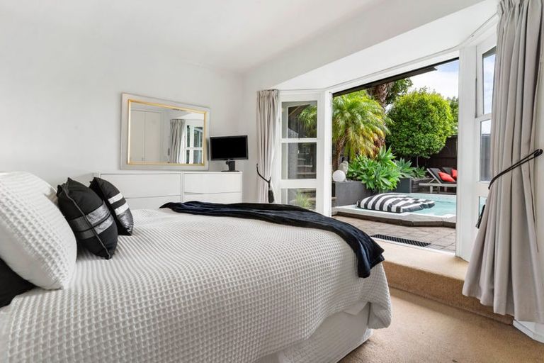 Photo of property in 5 Amante Crescent, Mairangi Bay, Auckland, 0630