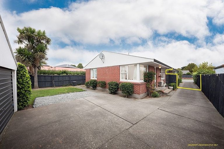 Photo of property in 2/16a Maidstone Road, Ilam, Christchurch, 8041