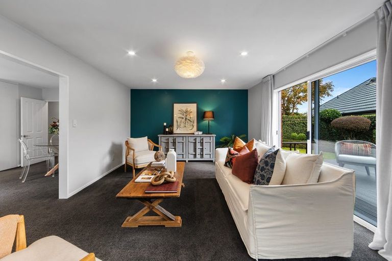 Photo of property in 2/8 Galway Avenue, Bryndwr, Christchurch, 8052