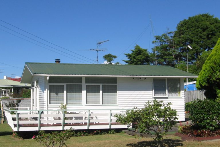 Photo of property in 9 Rickards Place, New Lynn, Auckland, 0600