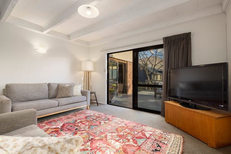 Photo of property in 144 Beacon Point Road, Wanaka, 9305