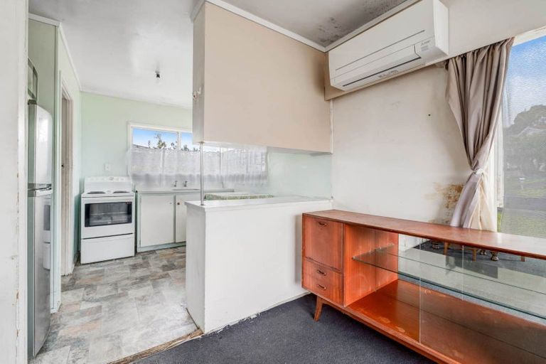 Photo of property in 1/20 Celeste Place, Totara Vale, Auckland, 0627