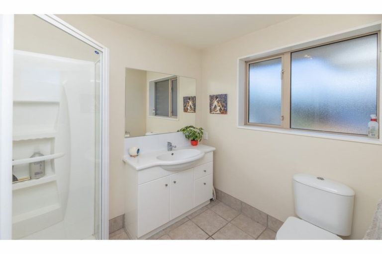 Photo of property in 13 Parkinson Place, Woodend, 7610