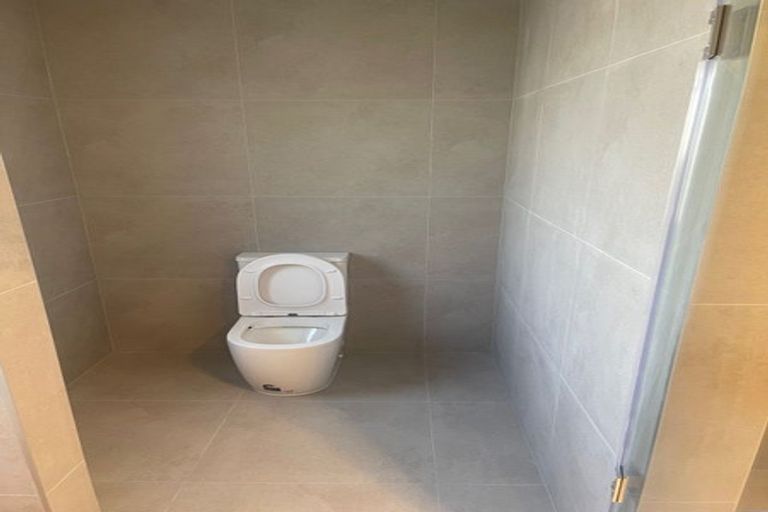 Photo of property in 28 Arrowsmith Drive, Clover Park, Auckland, 2019