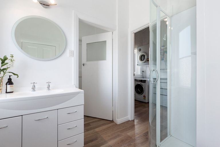 Photo of property in 1 Granville Terrace, Belleknowes, Dunedin, 9011