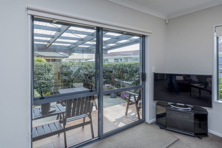 Photo of property in 63a Winchester Street, Levin, 5510