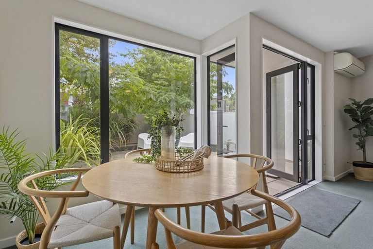 Photo of property in 3 Oakford Close, Riccarton, Christchurch, 8011