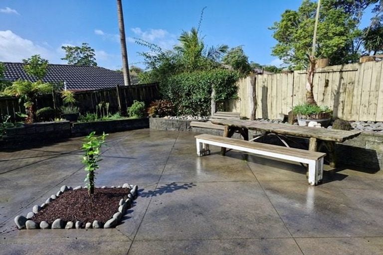 Photo of property in 444c West Coast Road, Glen Eden, Auckland, 0602