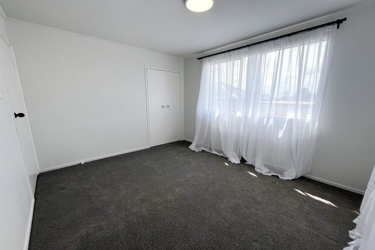 Photo of property in 87 Keegan Drive, Massey, Auckland, 0614
