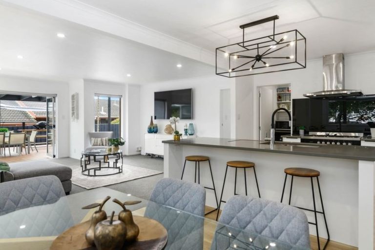 Photo of property in 10 Waitawa Place, Lynmore, Rotorua, 3010