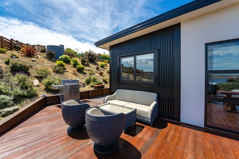 Photo of property in 17 Kingsgate Lane, Waihola, Milton, 9073